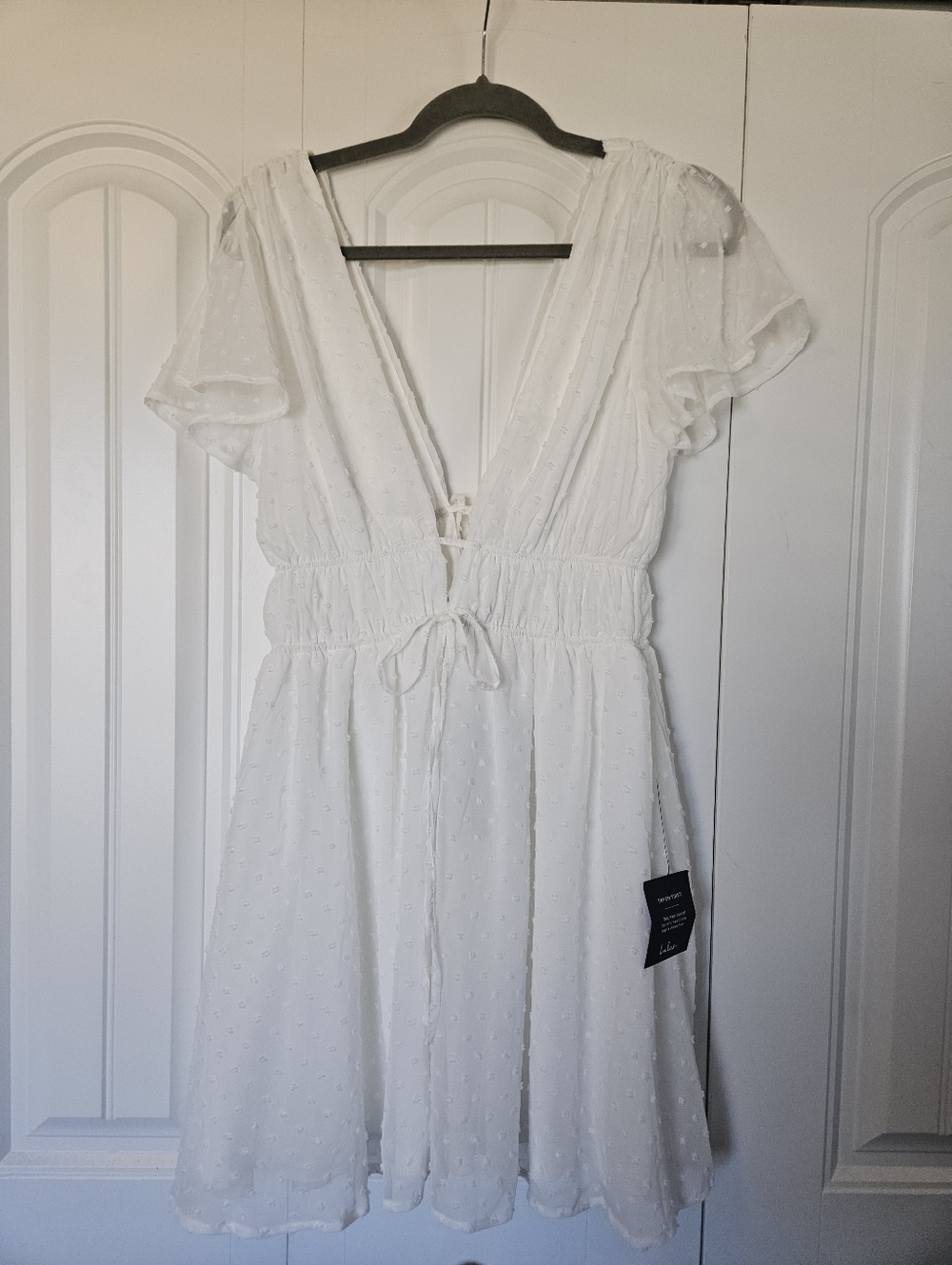 Lulu's White Swiss Dot V-Neck Tie-Waist Mini Dress Size medium